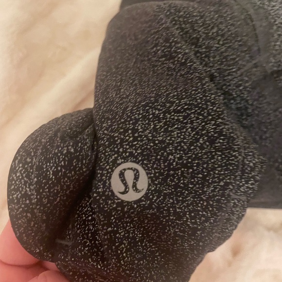 cute lulu metallic shorts!SIZE 2 - Picture 2 of 3